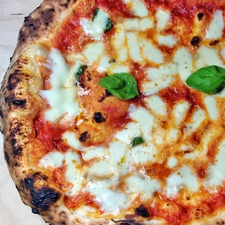 לינה וארוחת בוקר Centro Citta נאפולי